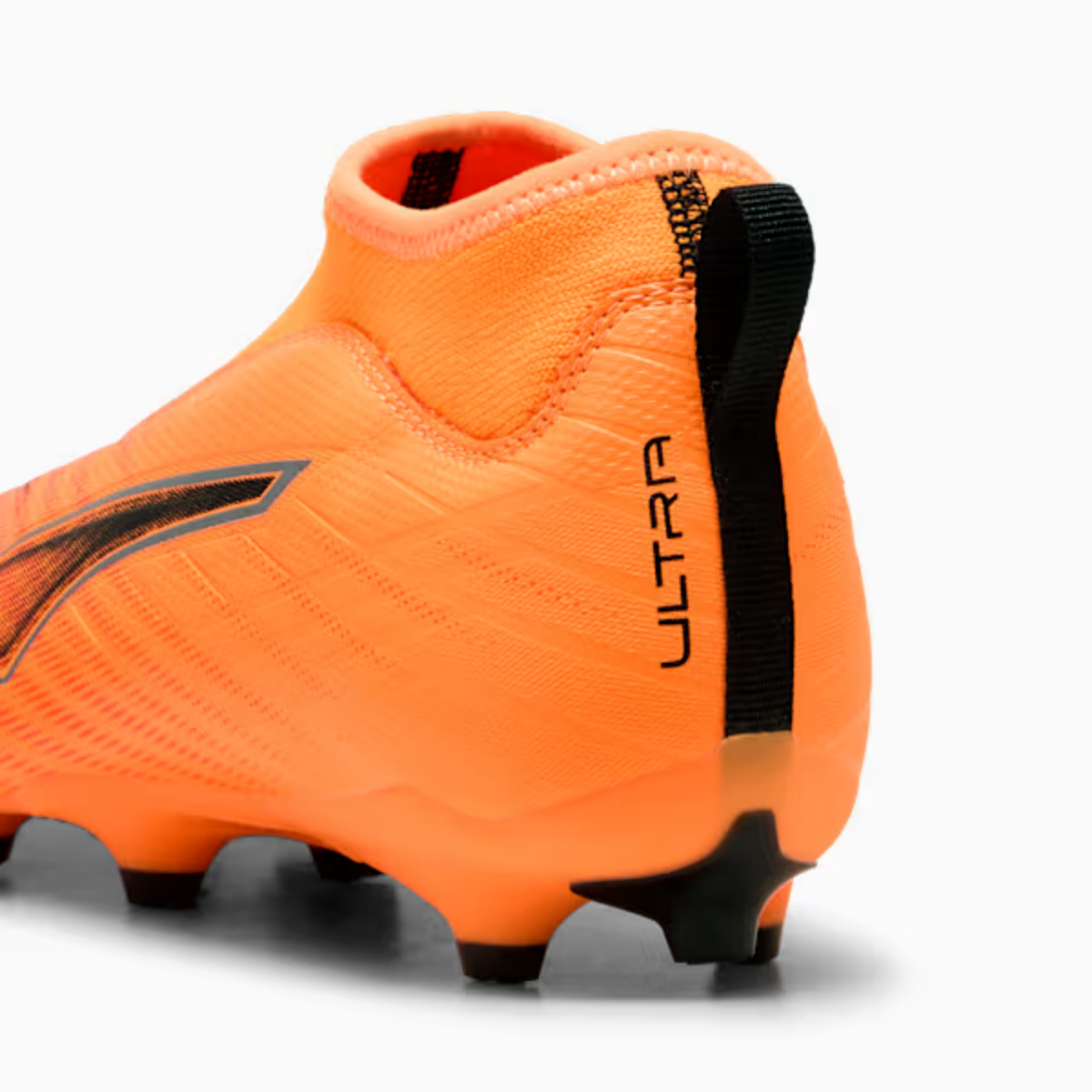 Tenis de Fútbol Puma ULTRA 6 MATCH+ LL FG/AG Naranja Niño
